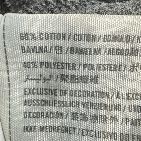 Abercrombie & Fitch Y2K Graphic Long Sleeve T-Shirt Spell Out Unisex Logo Small - Picture 6 of 6